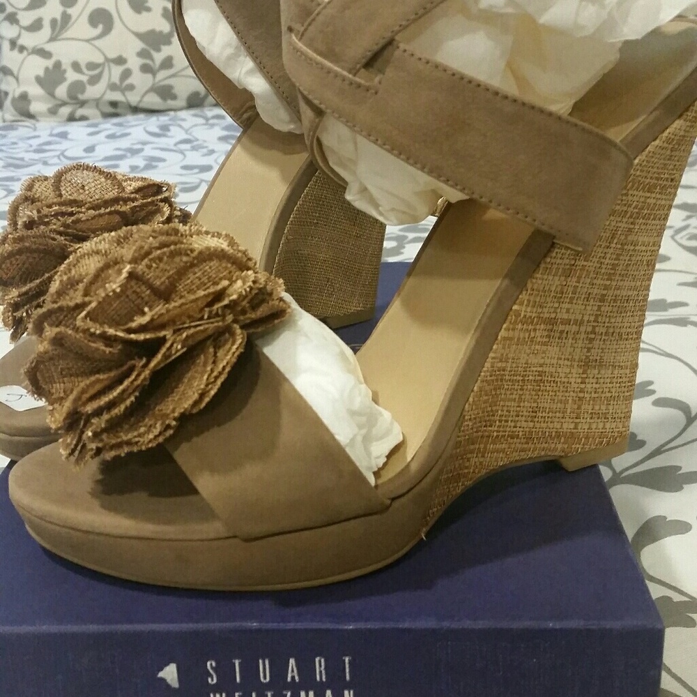 Stuart Weitzman Belflor Brown wedge heels sz 9